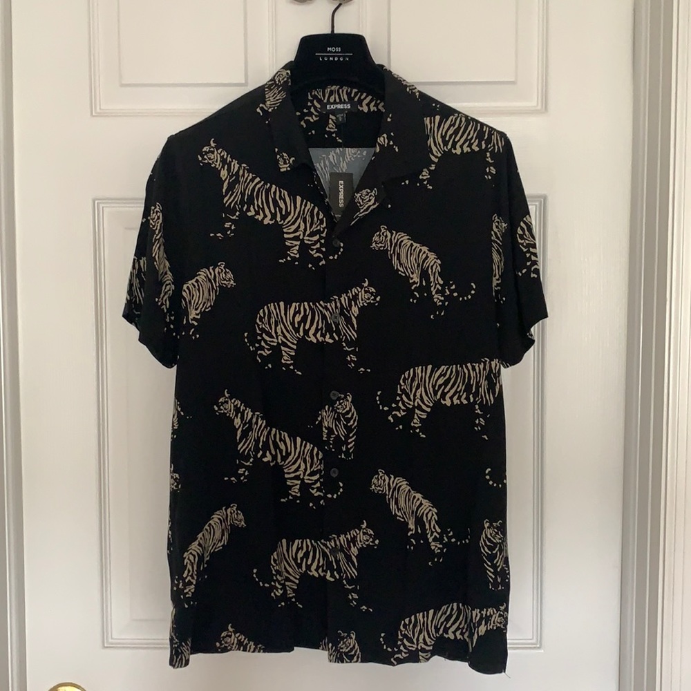 Men’s Tiger Print Short Sleeved Button Down